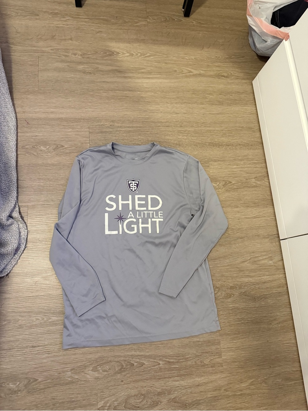 St. Thomas Men's Light Gray Long-Sleeve 'Shed A Little Light' Graphic Tee - L